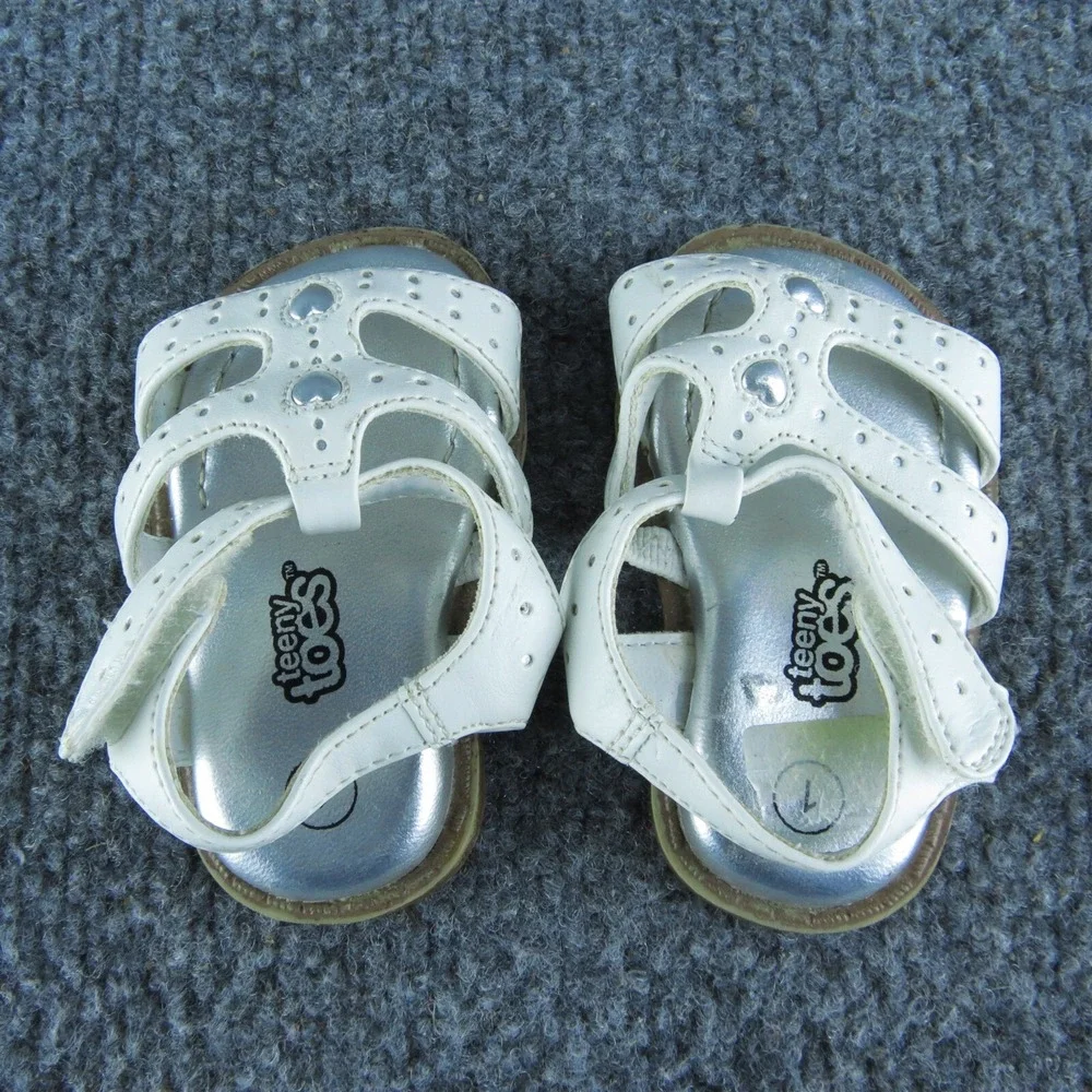 Teeny Toes teeny toes